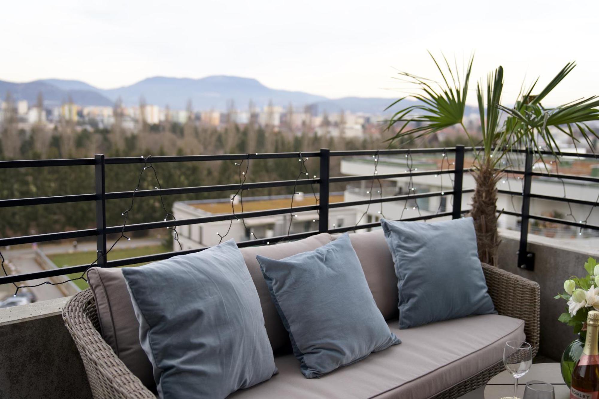 Edler Wohnraum Panoramablick 3 Sz Boxspringbetten, E-Ladestation, Kaffeevollautomat, Klima, Lift, Terrasse & 2Xtg Graz Kültér fotó