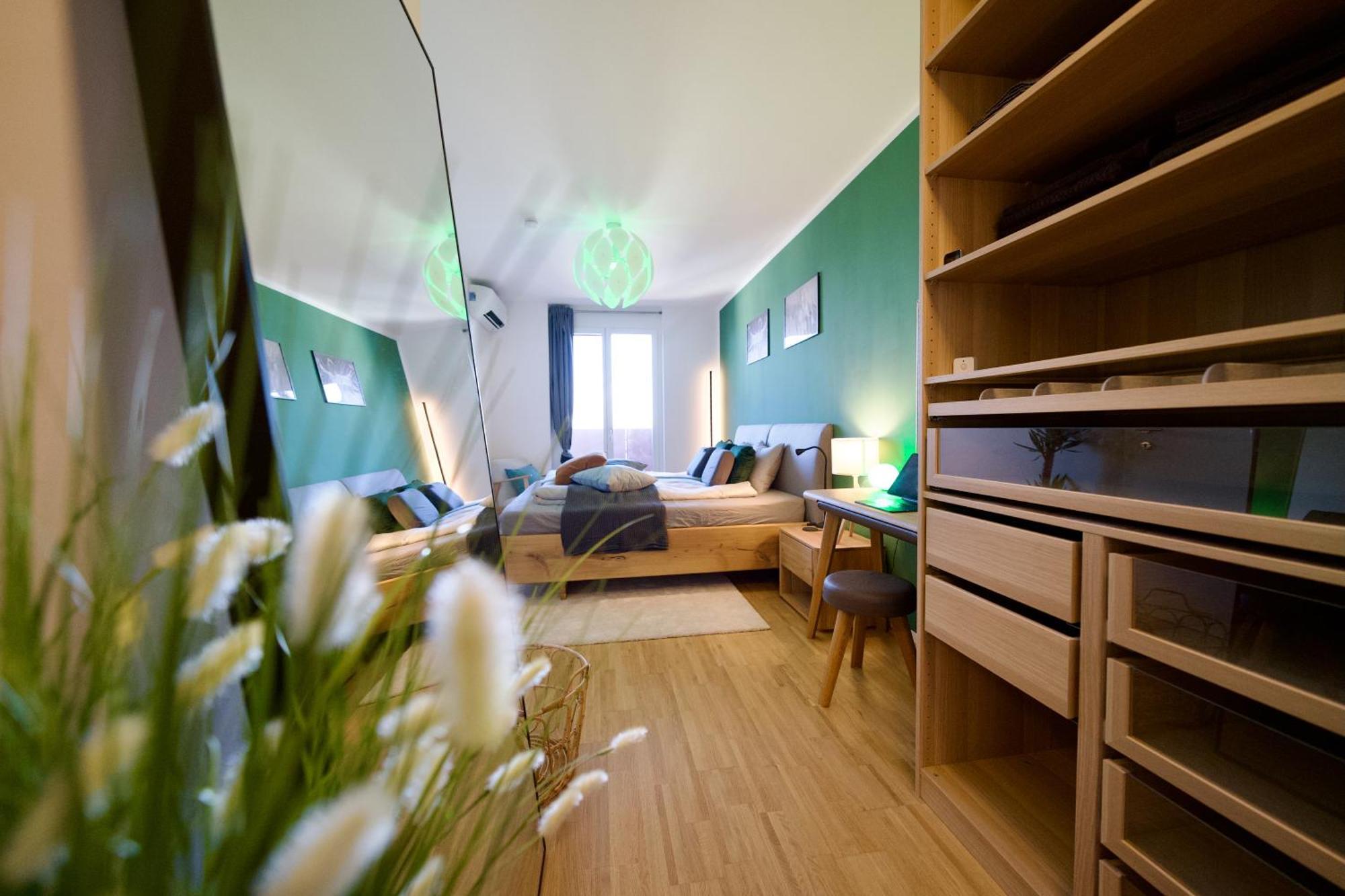 Edler Wohnraum Panoramablick 3 Sz Boxspringbetten, E-Ladestation, Kaffeevollautomat, Klima, Lift, Terrasse & 2Xtg Graz Kültér fotó