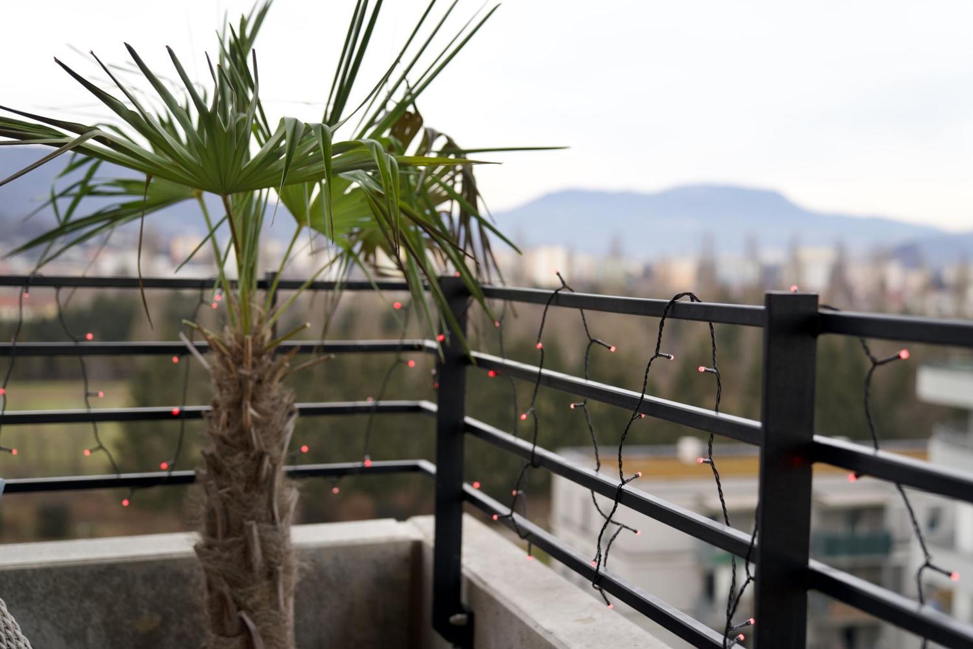 Edler Wohnraum Panoramablick 3 Sz Boxspringbetten, E-Ladestation, Kaffeevollautomat, Klima, Lift, Terrasse & 2Xtg Graz Kültér fotó
