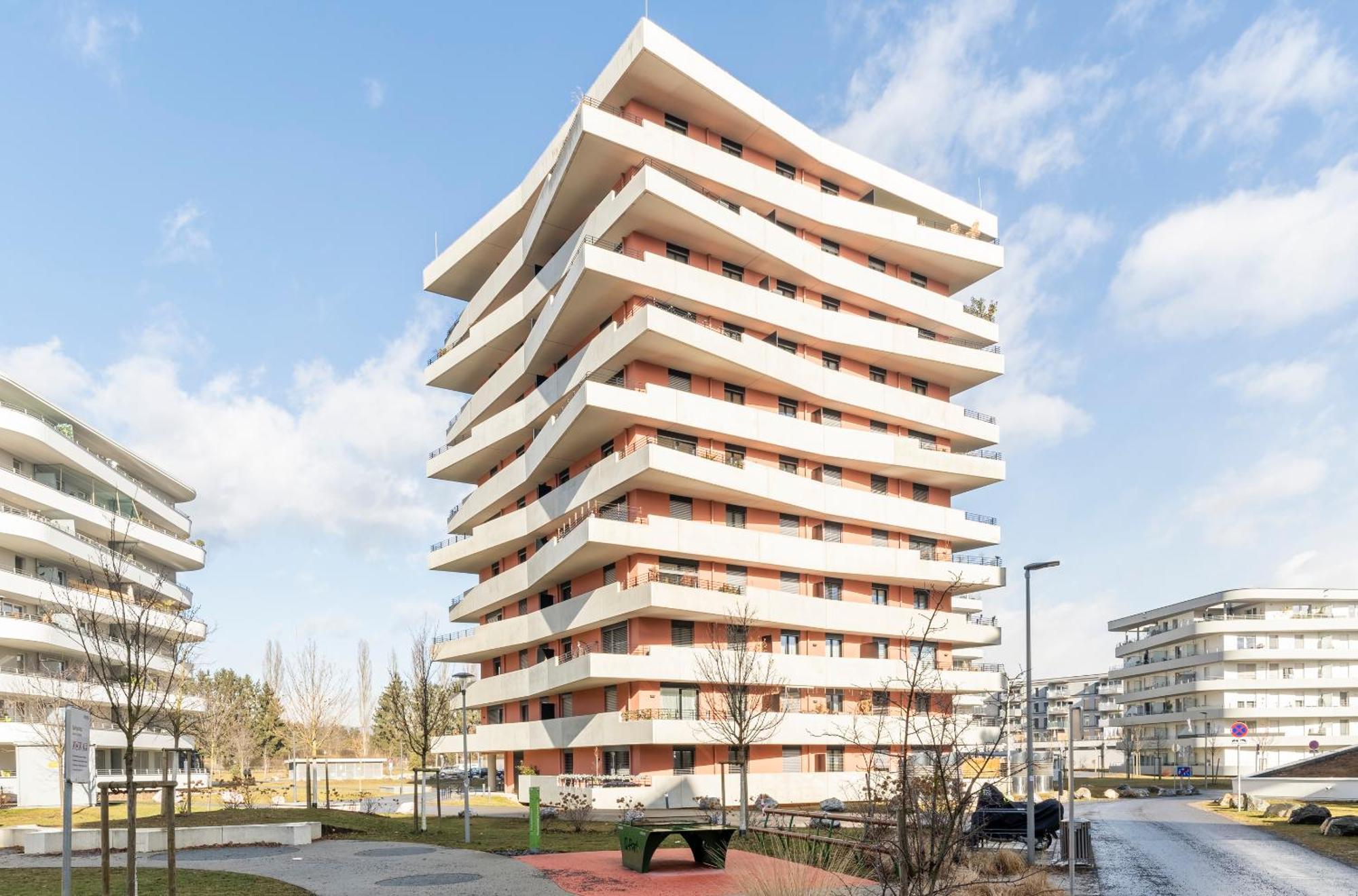 Edler Wohnraum Panoramablick 3 Sz Boxspringbetten, E-Ladestation, Kaffeevollautomat, Klima, Lift, Terrasse & 2Xtg Graz Kültér fotó